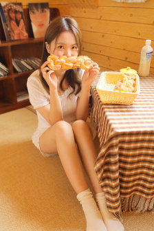 女生当着全班面被老师教训炸